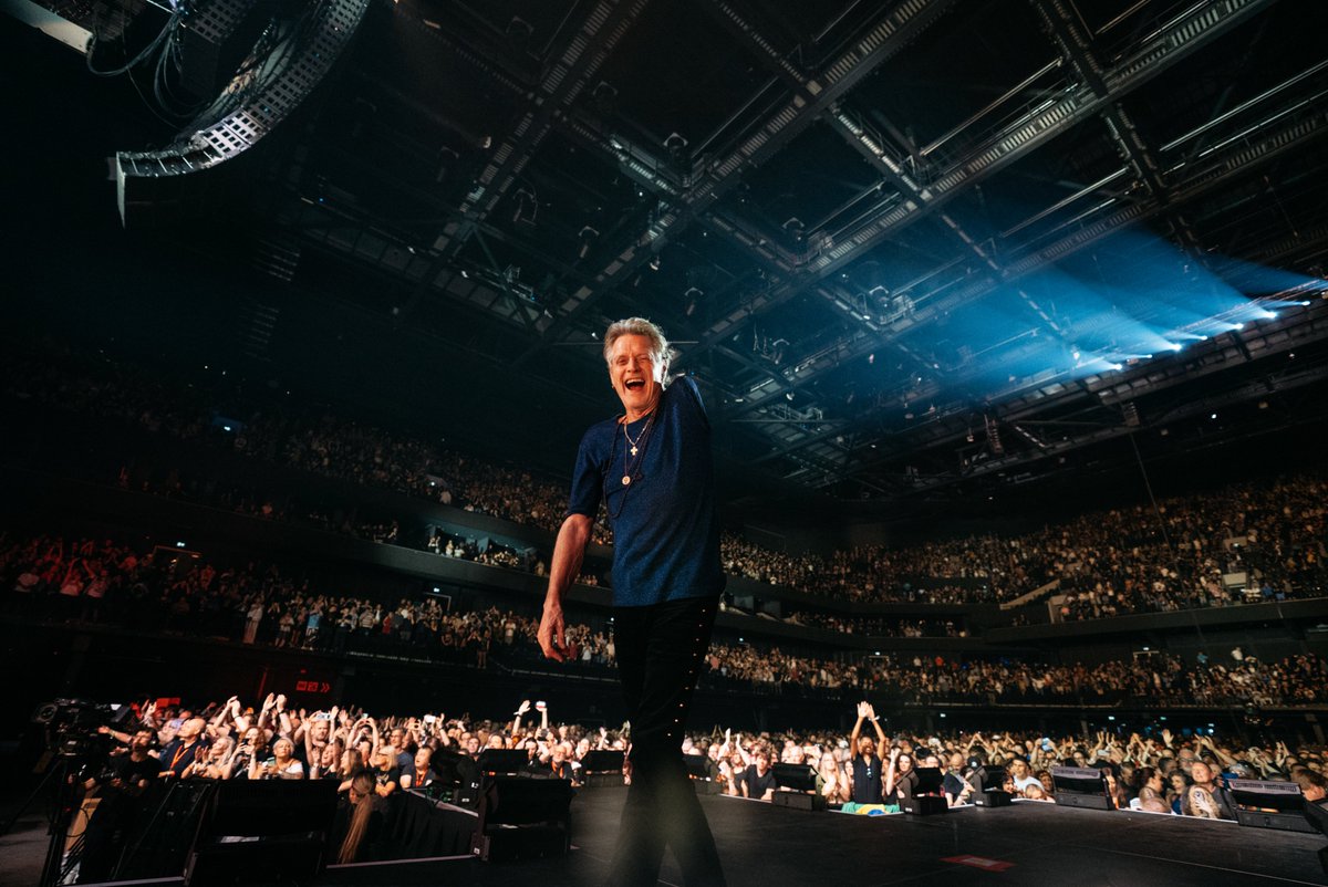 DefLeppard tweet picture