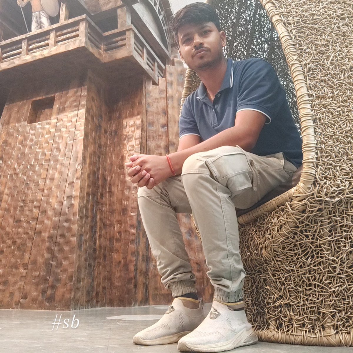 marcosalien's tweet photo. #InstaGood #Me #Love #PhotoOfTheDay #Style #Smile #Instadaily #Fashion #Beautiful #Vibes #Life #Happy #Portrait #InstaMood #selflove #chasingdreams #goodvibesonly #BeYou#OOTD #selfie https://t.co/Hqj5M38AqQ