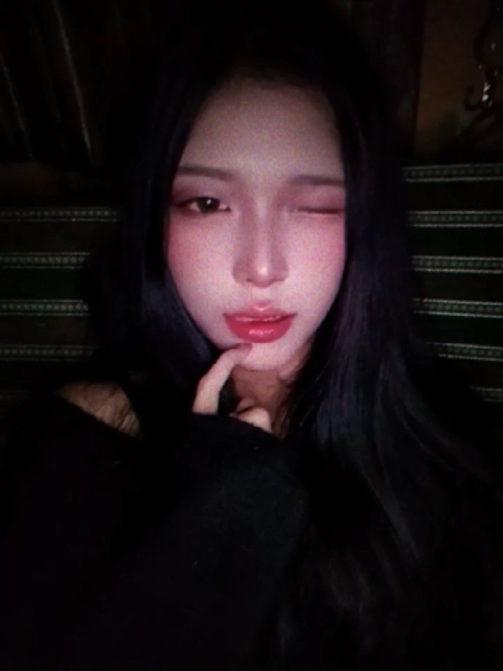 doesjuly's tweet photo. the baddest bitches ain’t in LA. :]] https://t.co/M9dNv0irq6
