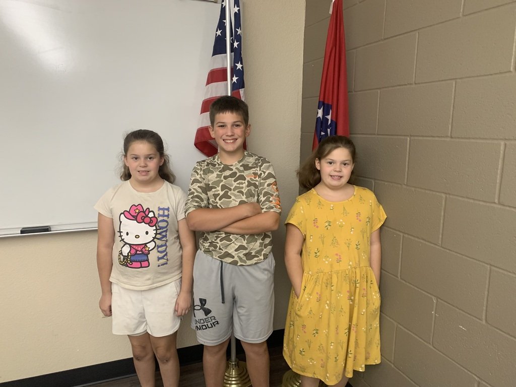 HSDBullDogs's tweet photo. Bulldog Board Ambassador for September 2026! We are thankful that our students are willing to take a leadership role in our board meetings. #BulldogProud #Leaders https://t.co/NBsKkt0pyg