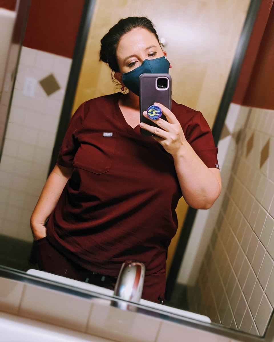 nedson1's tweet photo. Happy Friday to me! 🥳🤞🏻 This week has been something else. #vettech #vettechlife #fridayvibes #surgicaltech #caligirl #spacebuns https://t.co/c5BEic1gTd