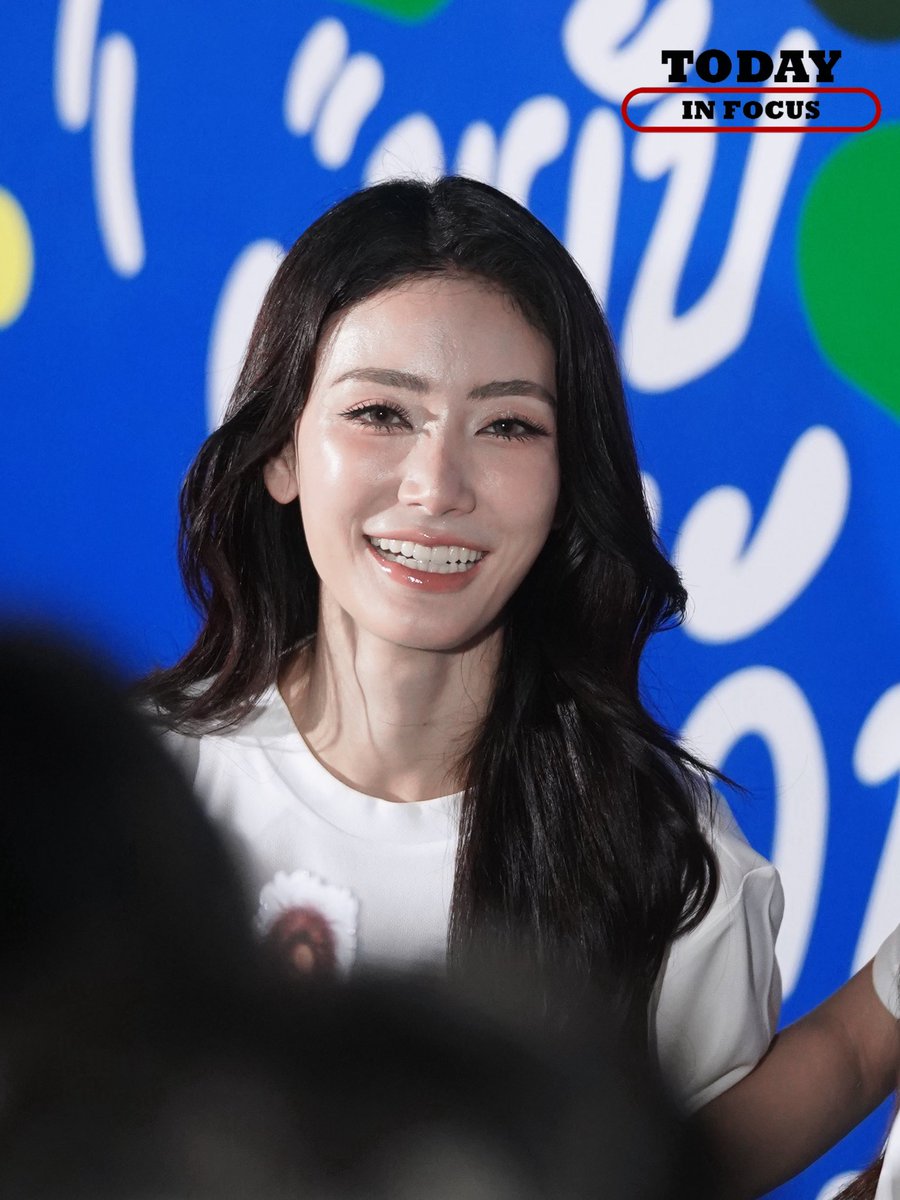 TodayInFocusTH's tweet photo. เขาว่าสายตามันหลอกกันไม่ได้🤭
“มีนา-อุ้ม” ช่วงสัมภาษณ์ในงาน “ขยับไปกับหนัง” เทศกาลภาพยนตร์และสุขภาวะสุดสร้างสรรค์

MOVE IN THE PARK MEENBABE 
#มีนเบ้บขยับไปกับหนัง  
#มีนเบ้บ
#มีนาริณา 
#อุ้มทวีพร https://t.co/rWtiJgNH4C