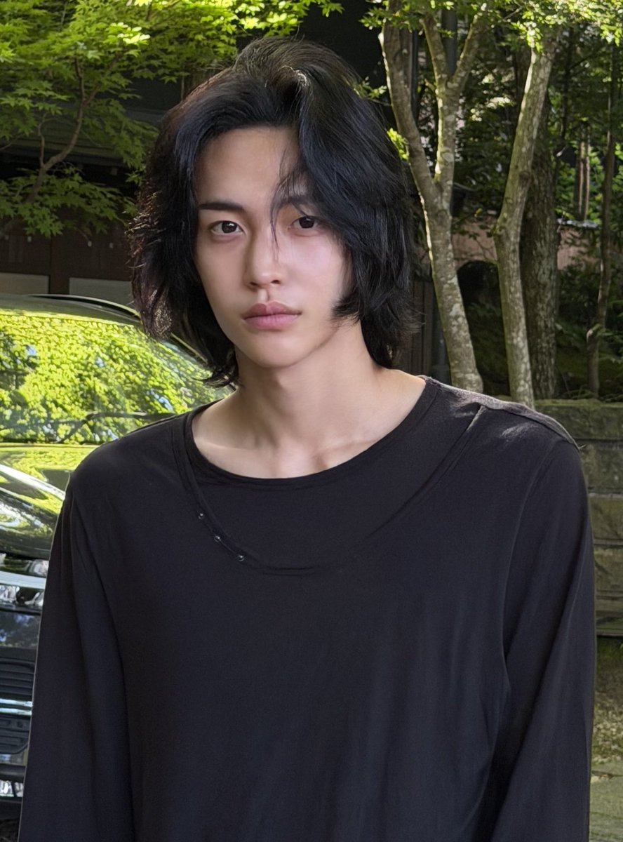 kannaS232's tweet photo. 자다 일어났는데 찍힘 당해서 똥폼 잡았대 아 https://t.co/sVvob3IUdx