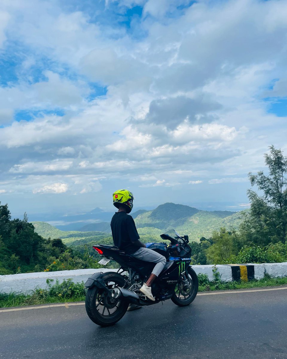 kiran_82's tweet photo. Disconnect from society, reconnect with yourself 🦋... #wanderlust #travel #travelgram #travelphotography #nature #photography #instatravel #adventure #photooftheday #explore #travelblogger #instagood #naturephotography #landscape #ig #love https://t.co/sr396Mmcuo