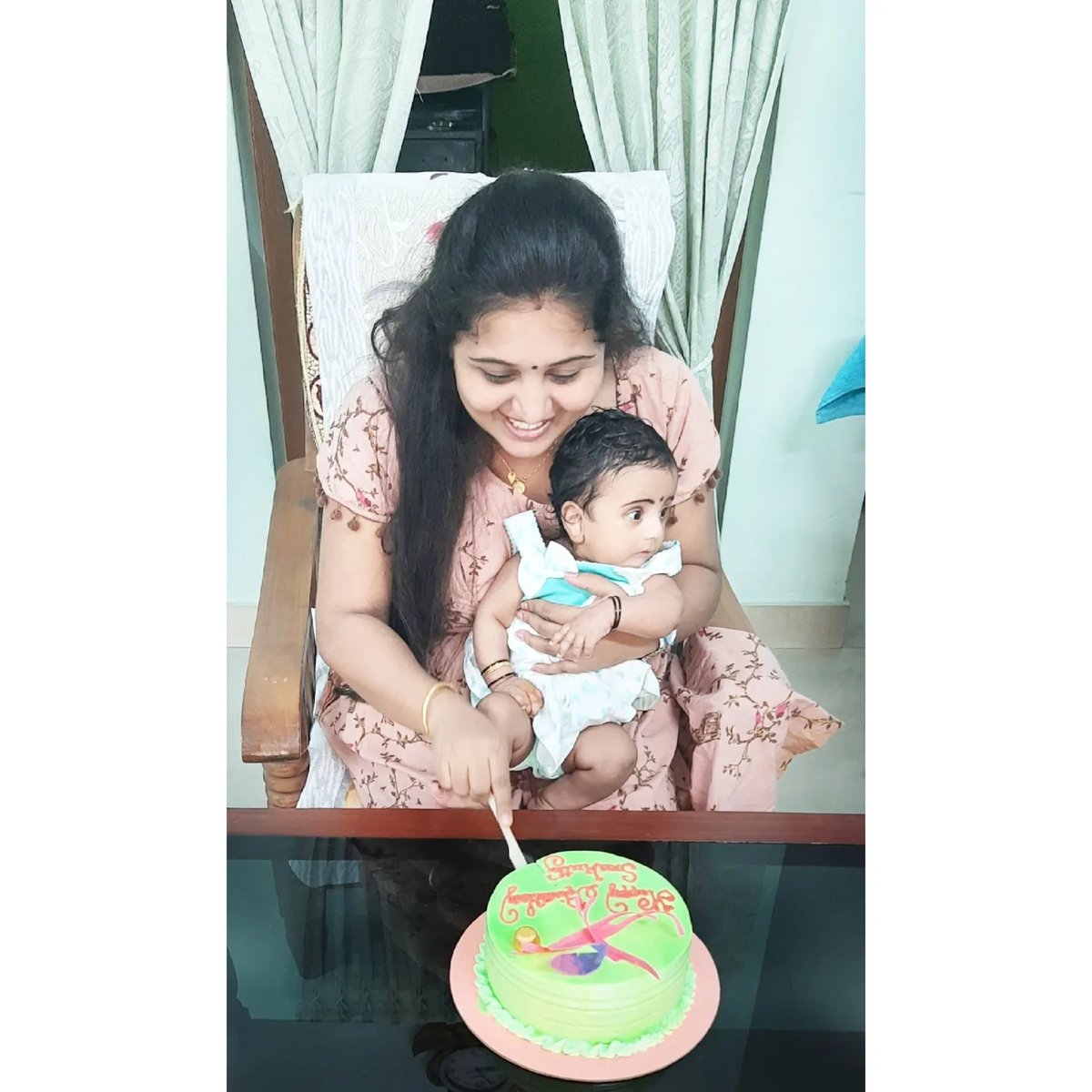 anderson_andy01's tweet photo. Birthdays are always special, but this one is so precious because I'm celebrating it with my li'l munchkin 👶🏻❣️
Missing you badly @aneesh. babu. 568 😔
#BabyDiya 👶🏻 https://t.co/pciQG2lWJl