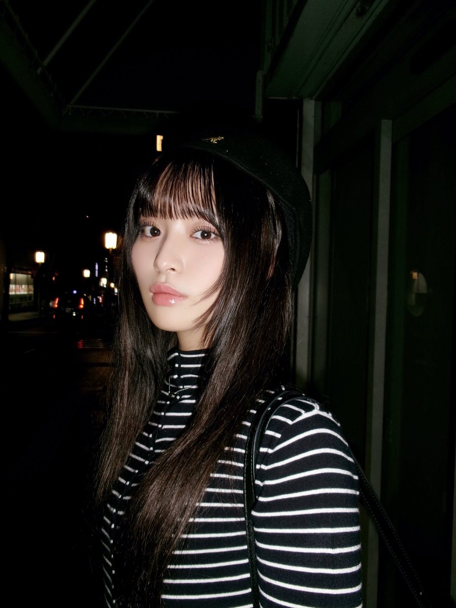 tomita_nanaka's tweet photo. もうちょっとだけ、ここにいよ https://t.co/5Yy8NKe46S
