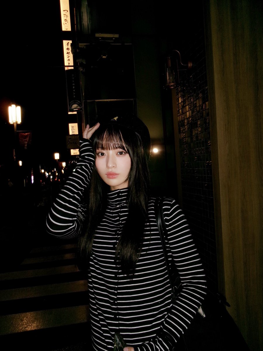 tomita_nanaka's tweet photo. もうちょっとだけ、ここにいよ https://t.co/5Yy8NKe46S