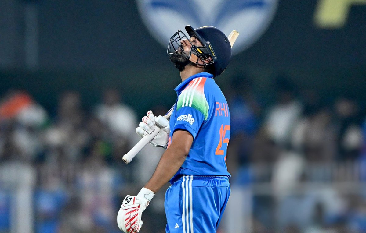 TrendsRohit's tweet photo. 12,000 Runs For @ImRo45 in ODIs ❤️‍🔥 https://t.co/xfsrZ72sMR