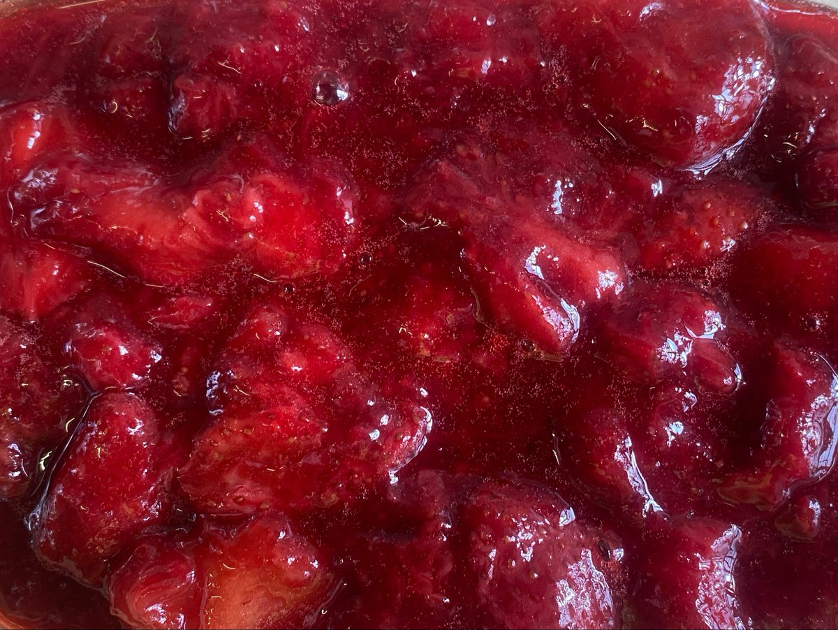vStillUnwritten's tweet photo. Homemade strawberry jam https://t.co/yaG99ezLhe