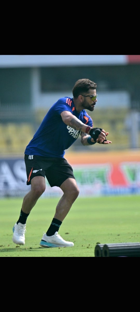 Kirketer02's tweet photo. On Sunday Virat Kohli scored 15000 Odi Runs and Today Rohit Completed 12000 ODI runs

What a series for RO-KO Fans 

#indvswi #rohitsharma #viratkohli https://t.co/HRpCdpDcNl