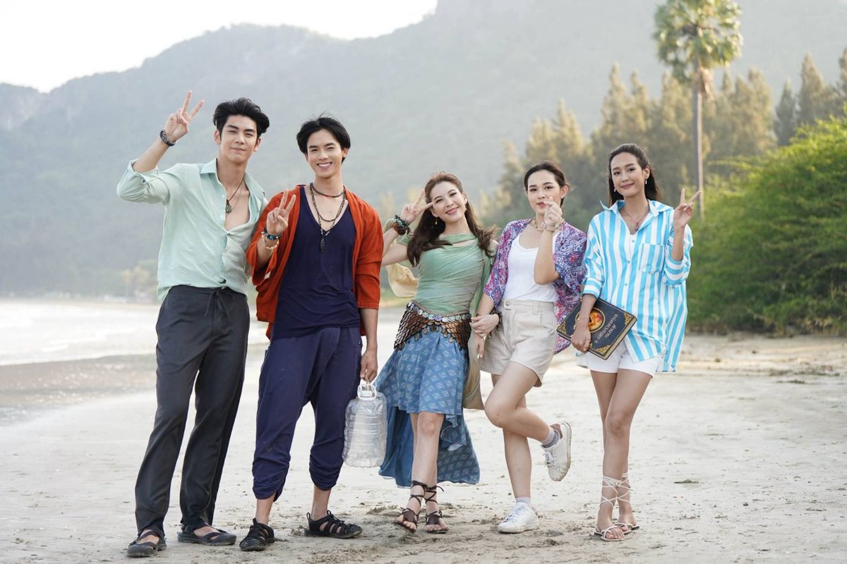 pingyangxnamfah's tweet photo. ดรีมทีมชัดๆ เลยจ๊ะ😊😍🏝️🌊
꒰ แก็งค์ตัวตึงแห่งเกาะเลดาว ꒱

#อุบัติรักเกาะสวรรค์EP11

#น้ำฟ้าธัญญภัสร์ #namfah_thunyaphat https://t.co/XQS49X1lcH