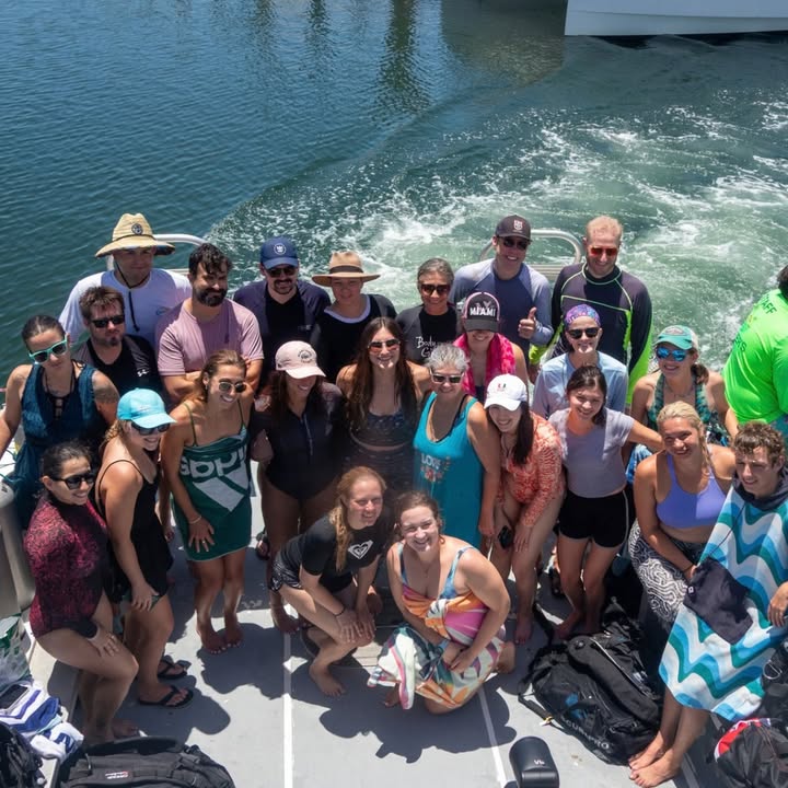 NewsfromRCgroup's tweet photo. Through SEA the Future, we're proud to celebrate 25 years of partnership with the University of Miami Rosenstiel School. Together, we've supported critical ocean research and more than 3,050 coral outplants across South Florida.

Read more: https://t.co/Nr23276zQE https://t.co/dw0d91gPIs