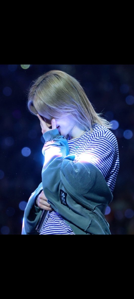 riuu67's tweet photo. @moongukkieps https://t.co/eeESYGG9CZ