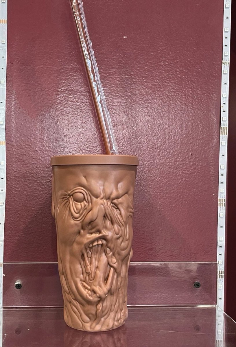 DCFilmNews's tweet photo. New look at the CLAYFACE Gripper Cup and Popcorn Bucket!!! 🫠

(via @gmtmemeoli) https://t.co/dpGfvslGbJ