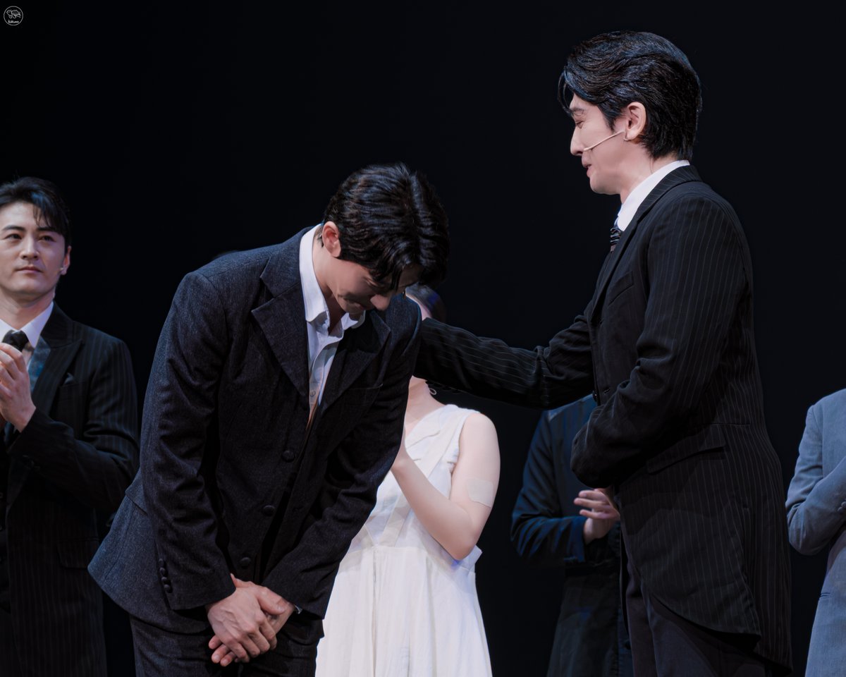 kokomo_c's tweet photo. 20260929 뮤지컬 곤투모로우 
무대인사
김옥균｜#강필석
한정훈｜#신성민

내가 아니면 어떠한가
자네가 아니면 어떠한가
우리는 그 곳으로 꼭 가야만 하네 https://t.co/LVrdyoo1SA