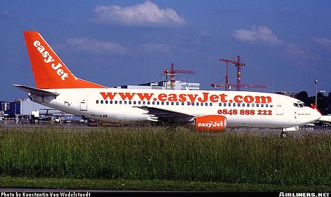 gtinho18's tweet photo. Happy birthday to easyJet who operated their first flight 30 years ago and has now grown to a fleet of more than 350 orange aircraft. Originally a 737 operator, with some 757 and even a leased BAe 146 in between, it now operates an all Airbus fleet https://t.co/P8TNU3hnGO