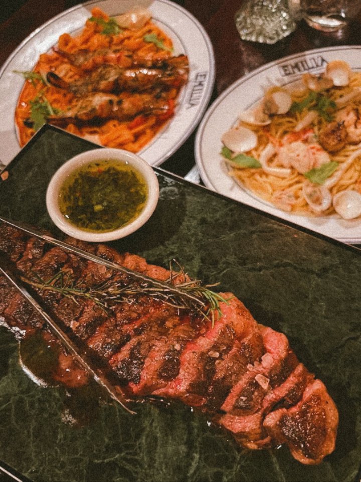 takterjajah's tweet photo. ⠀
30 September 2026 | 20.21 WIB
Emilia-Cucina-Italiana
Pondok-Indah, Ja-karta

Lagi mood banget sama makanan khas I-tali, untung calon istriku ini excited juga sewaktu diajak. Terima kasih sayang ♡

[ @seduisantez ]
⠀ https://t.co/w67C3iAvKA