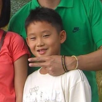cutiecherriess's tweet photo. น้องเอสยิ้มเหมือน mamypoko เยย นุ่มนิ่มๆ ☺️

#est_rvp https://t.co/Z7rrPwqd9w