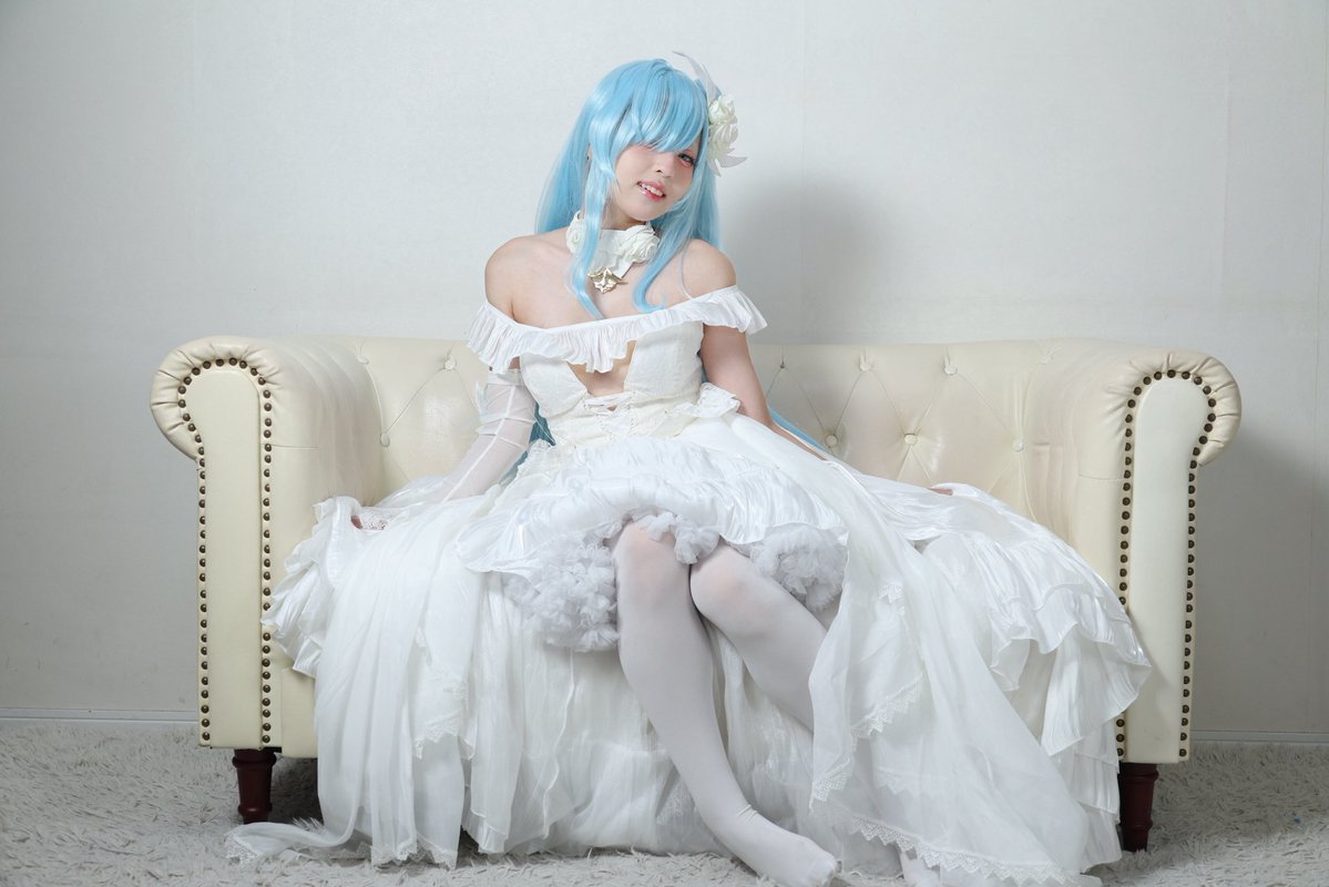 sanayu_chan's tweet photo. ⚠︎︎cosplay
アズールレーン / ジェーナス ''朝焼けに輝く誓い''
 
｢……今ジェーナスが感じているのは幸せだけ……この上ない幸せです…！｣

#AzurLane  #碧蓝航线
📸 → りゅーちゃん@0702Ryuhei https://t.co/XPbbtzX7pf