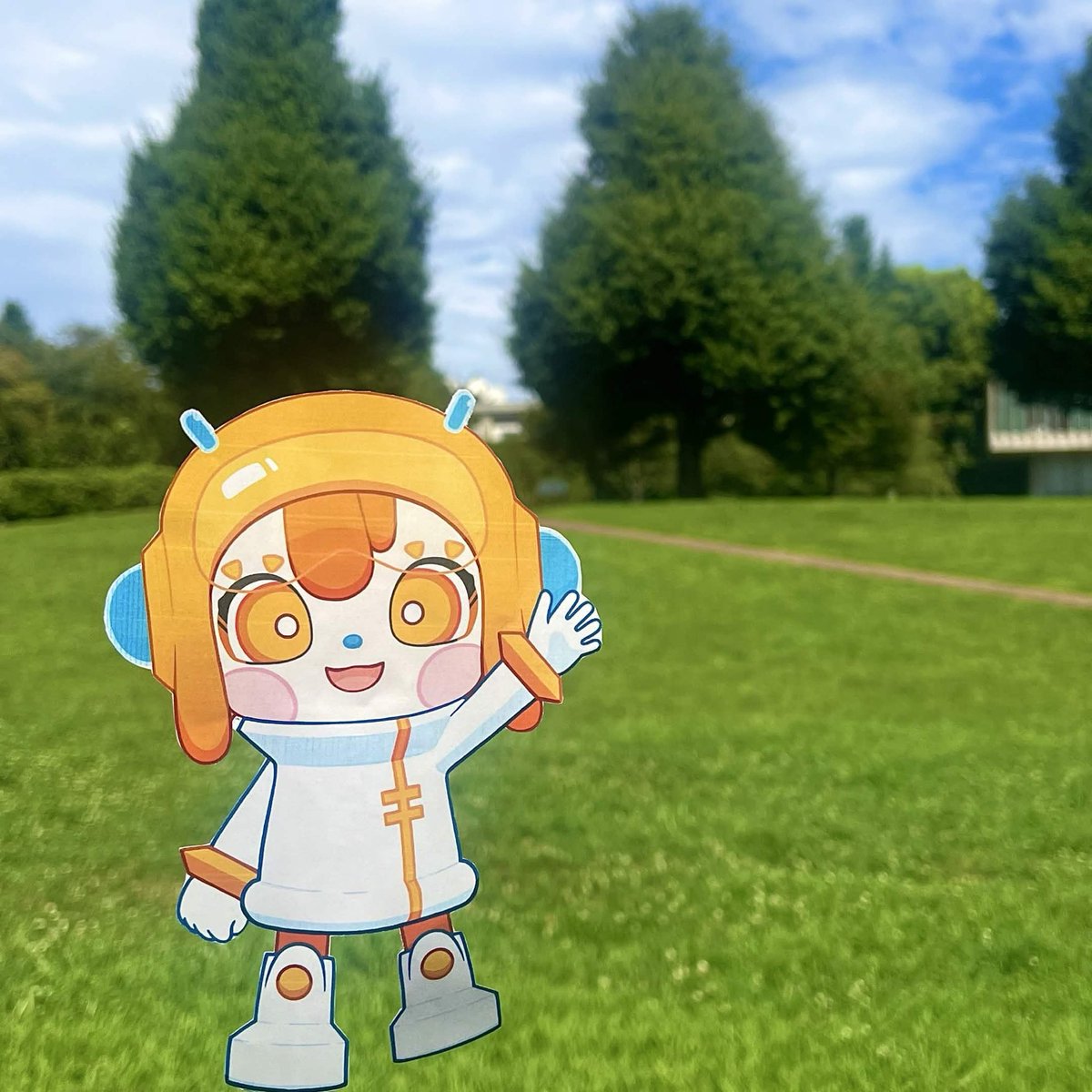 picody_sai's tweet photo. この前天気が良かったからピクニックしたんだな！
大学の芝生には、気持ちよさそうに寝っ転がっている科学大生がいるんだな！
ピコも真似して一緒にゴロゴロしてみたら、最高に気持ちよかったんだな〜！ https://t.co/4RCgIJ1Zzp