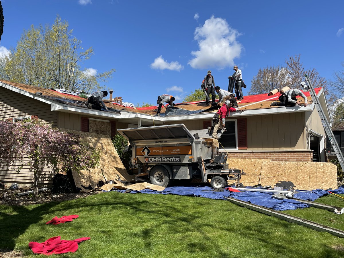 RoofmanUSA's tweet photo. 🔨 Looking for a roofing company you can trust in Brighton?
Our team combines experienced craftsmanship, quality materials, and honest recommendations to help homeowners make confident decisions about their roofs.
#BrightonMichigan #RoofingCompany #MichiganRoofers https://t.co/TXyGE5Wk9G