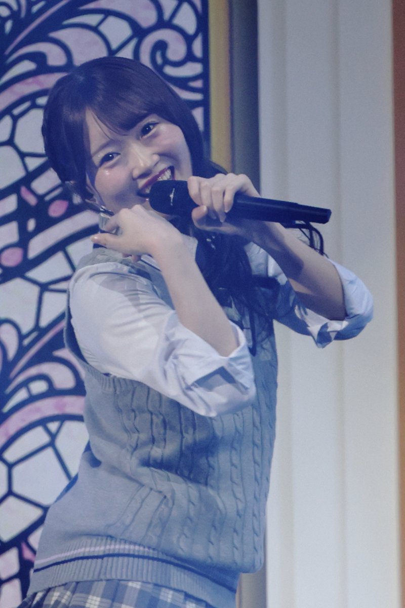 1041marurun's tweet photo. 2026.9.26Kアリーナ横浜    
ずんちゃ、ずんちゃ、ずんちゃ… 
フットライトかぶると色味が… 
#山根涼羽
#AKBサンコンコン https://t.co/dGDlCshjHX