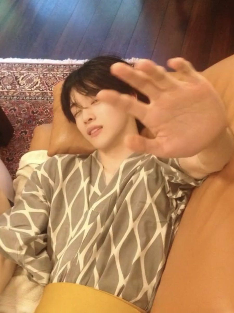 vrockbambi's tweet photo. 내가 이런 신혼사진을 가져도 되는거라고..?ㅠㅠㅠㅠㅠ https://t.co/PT98tJA1UM
