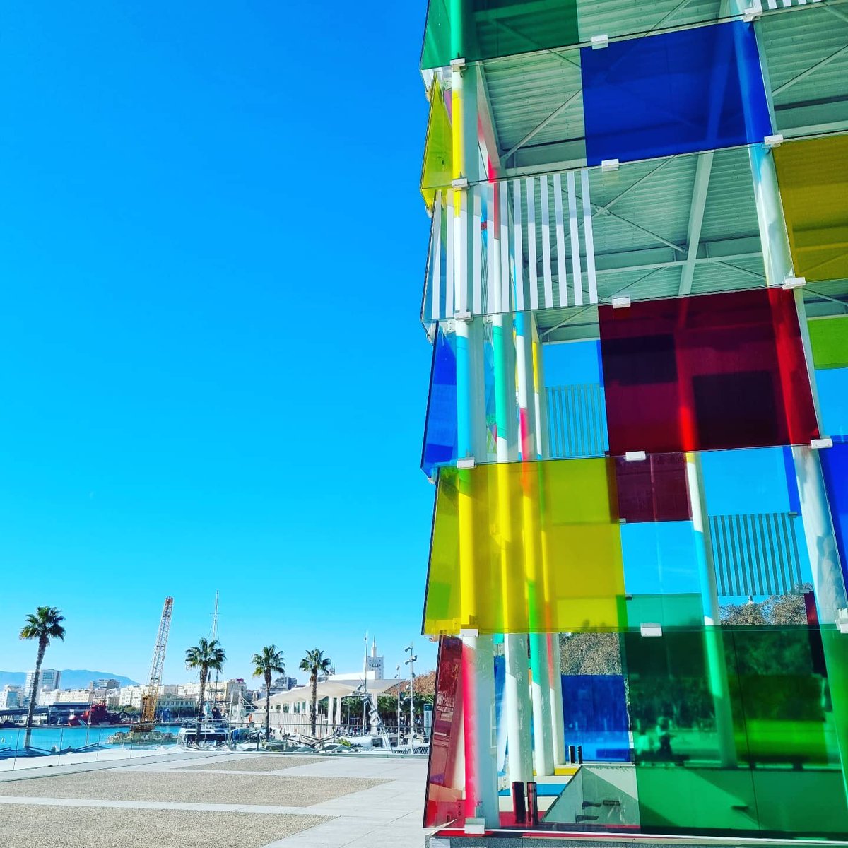 ChavesGiovani's tweet photo. Centre Pompidou in Málaga

#malaga #spain #spain_gallery #spanje #travelling #travelinspiration #travellife #traveleurope #traveltheworld #wonderlust #summerday #sun #citytrip #citypics https://t.co/dsxAnrj8W4