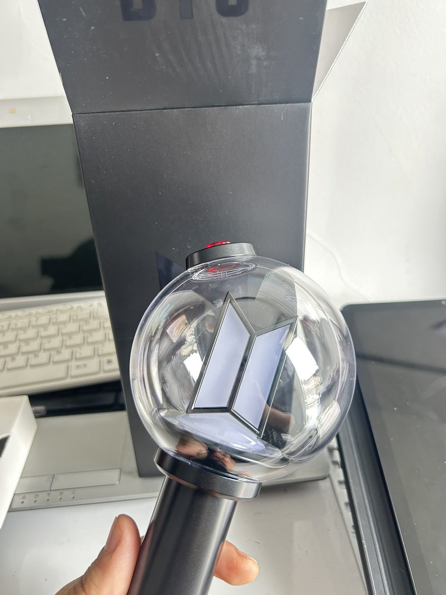 chanbinmi's tweet photo. VENDO/VENDA ARMY BOMB VER. 4 - Oficial 

📌Pronta Entrega 
R$700,00 à vista 
📍Posso entregar no dia do show dia 28 ou 30 ou posso fazer o envio. 
Motivo da venda: comprei duas. https://t.co/qkrFFcKurx