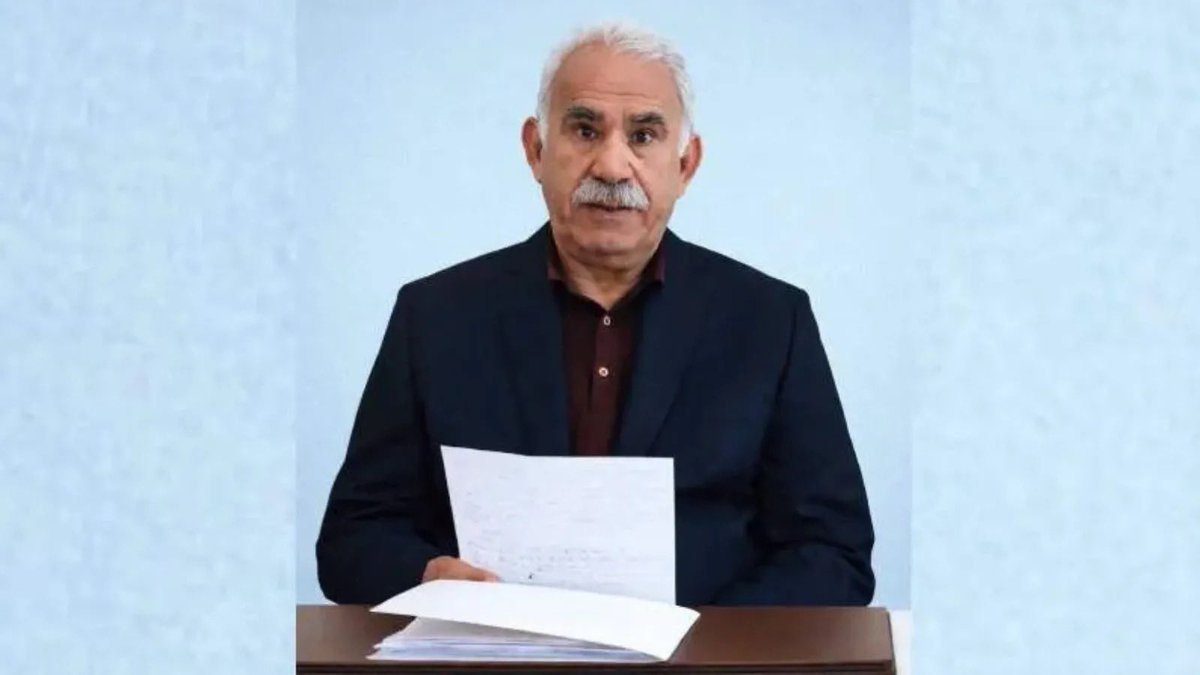 RastiHaber3's tweet photo. Öcalan'dan Şengal için "Türk modeli" çağrısı: "Ne Barzani ne Araplar Êzidîlere yaşam hakkı tanır" 

🔶Abdullah Öcalan, Êzidî toplumuna gönderdiği mesajda YBŞ'nin Irak ordusuna katılıp Şengal'de kalmasını istedi ve KDP'yi "ayrımcılık ve parçalanma" istemekle suçladı.

https://t.co/6fppe8sAOl