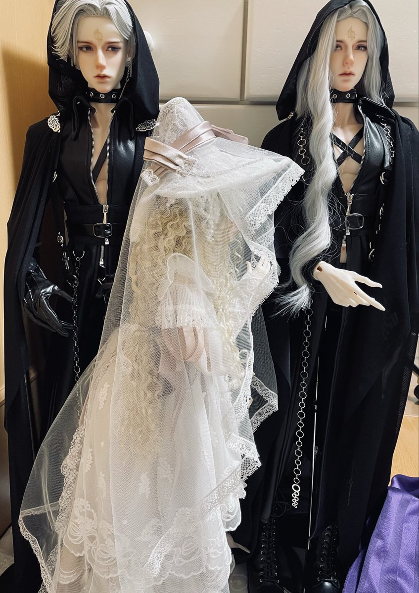 jaja0441's tweet photo. パニエが入ってるから横からみるとお尻がモコってなってて本当可愛い🥰gemさんのドレス最高だな。 https://t.co/dFxdpznrRB