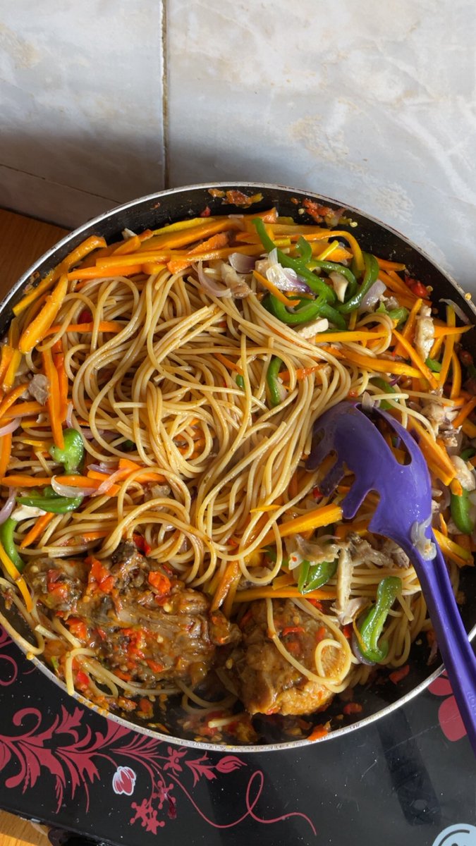 OmorUdoh's tweet photo. You get soooo lucky when you can cook 

And also when you have someone that can eat❤️ https://t.co/QxUVECPx2w