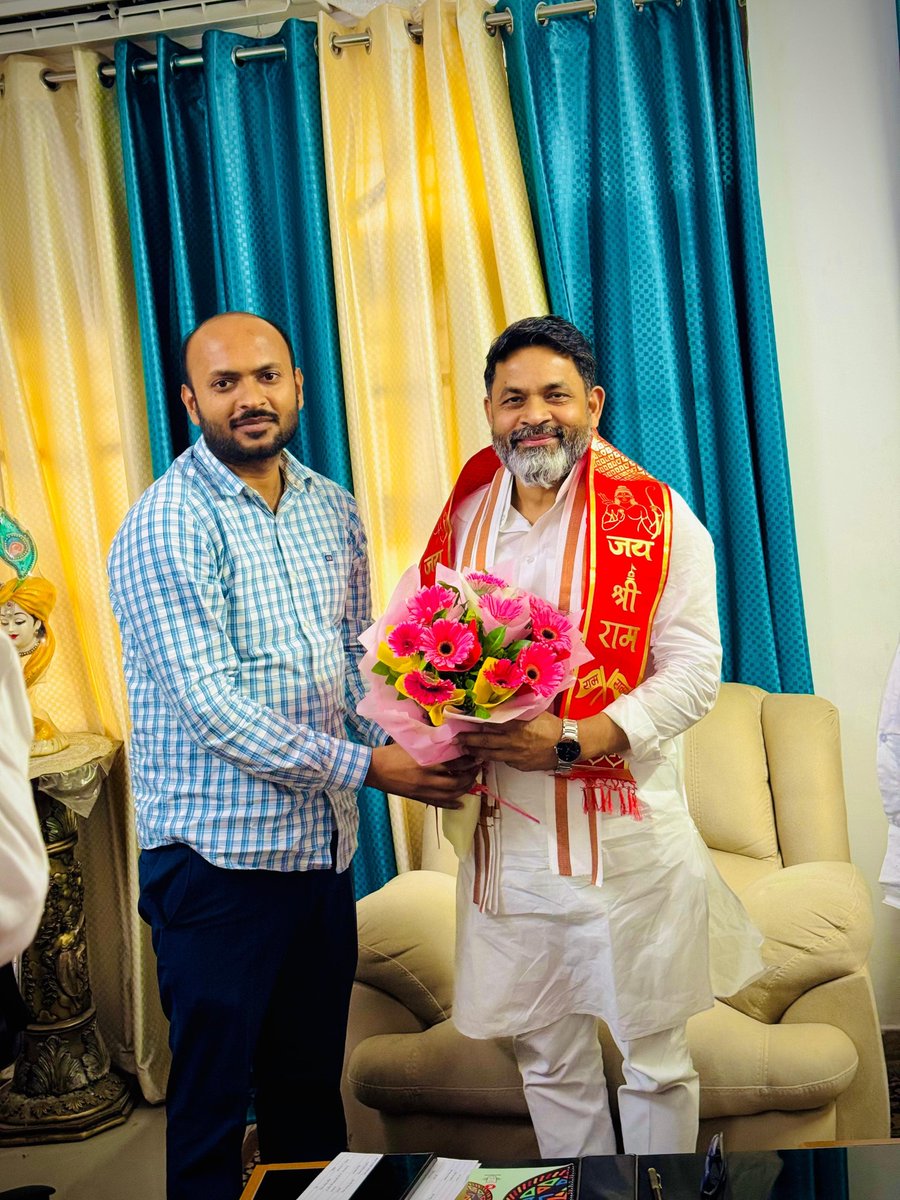 MrYaduvansh's tweet photo. लखनऊ जिले के चिनहट ग्रामीण मंडल अध्यक्ष अक्षय मौर्या जी को जन्मदिन की हार्दिक बधाई एवं शुभकामनाएं । मैं ईश्वर से आपके उत्तम स्वास्थ्य और सफलतम जीवन की प्रार्थना करता हूँ।💐🎂 https://t.co/rzQ71Xa4c3