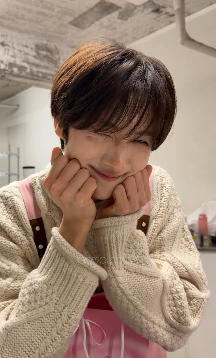 heartgini's tweet photo. 폰카 영재 진심 씹존잘임 https://t.co/aMjHxkZ4a5