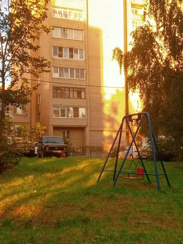 DjCostaser's tweet photo. Have you ever seen a panel house?

1 photo - summer voucher
2 photos - Winter Pub

What’s closer to you?

Steam: https://t.co/6bB1l3o82f

#doomer #indie #gamedev #90s #photo https://t.co/Ni8twExGjK