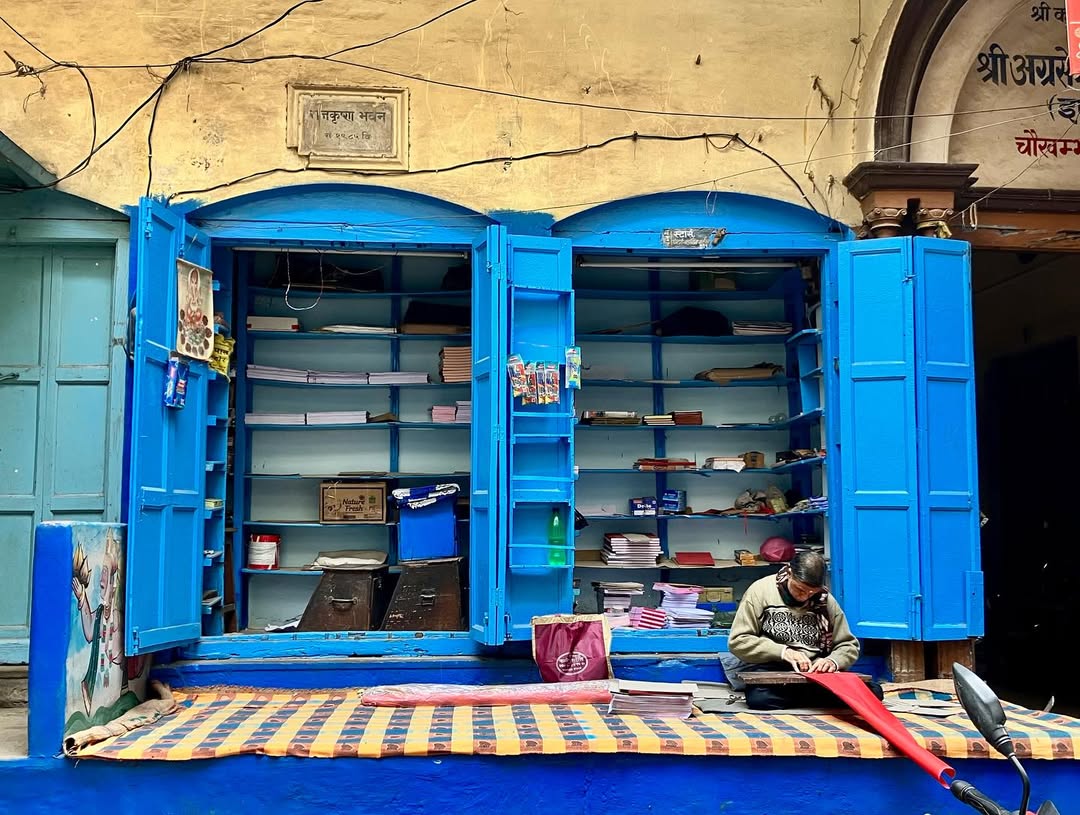 SandiLogindu7's tweet photo. In Banaras’s vibrant streets, every corner tells a story of tradition, devotion, and timeless beauty. https://t.co/B0pibV7h6i