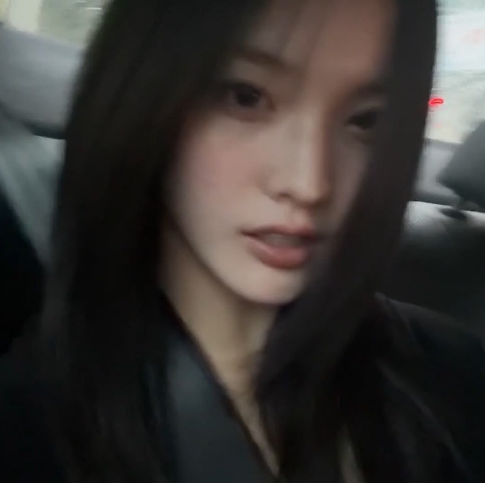 coergllit_1's tweet photo. #IROHA #이로하 😵‍💫😵‍💫 https://t.co/jZhmdvK6YD