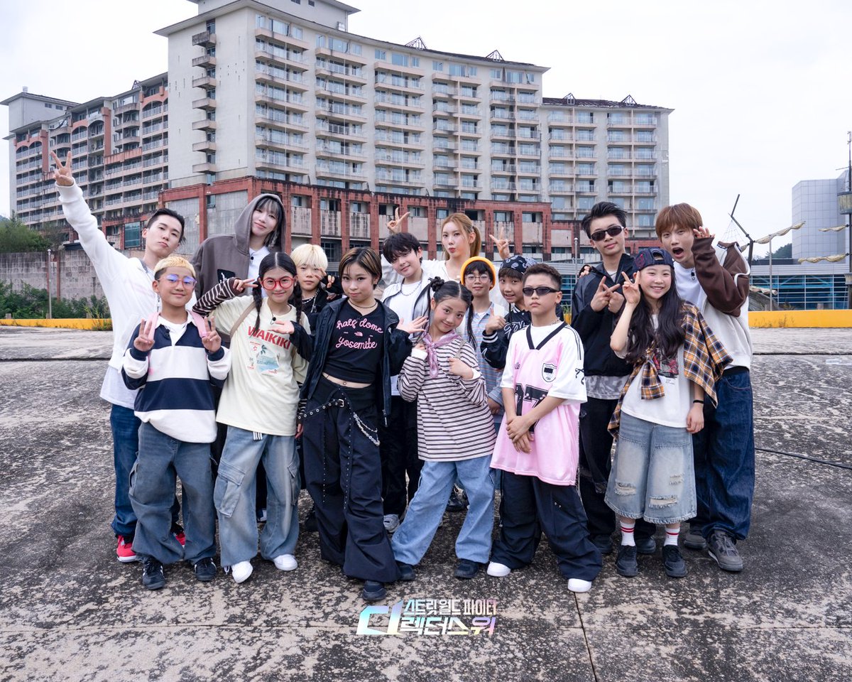 MnetKR's tweet photo. [#SDF] 7회 비하인드 포토 ➍

더 많은 사진이 궁금하다면?!
🔗https://t.co/sU0MuBQM2S

안무가들의 작품 전쟁
〈스트릿 월드 파이터 : 디렉터스 워〉
매주 화요일 밤 10시 MnetㆍtvN 동시 방송

===

[#SDF] Ep.7 Behind Photo ➍

Want to see more photos?!
🔗https://t.co/sU0MuBQM2S

War of pieces among mastermind choreographers
〈STREET WORLD FIGHTER : Directors' War〉
Every Tuesday 10PM(KST) Simulcast on MnetㆍtvN

#스트릿월드파이터_디렉터스워 #스디파 #엠넷
#StreetWorldFighter_DirectorsWar #Mnet