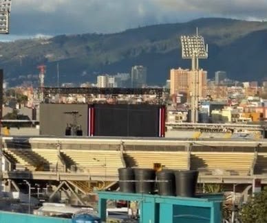PNanita134's tweet photo. Me van a funar y en este punto me vale madres. 
Para nadie es un secreto que los conciertos de grandes artistas suelen presentar recortes cuando se replican en Latam. Honestamente esperaba que con BTS se pudiera vivir la experiencia completa. 
Fui demasiado ilusa.
#LatamMereceMás https://t.co/IVZoEanpSl