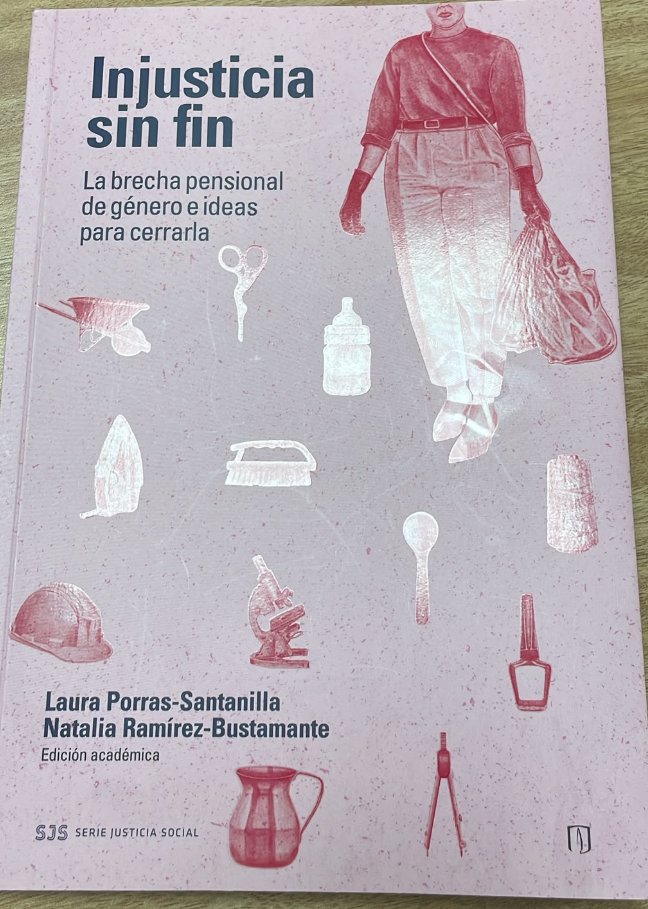 EspinosaRadio's tweet photo. A propósito del tema del día: 

Profesoras de @Uniandes Laura Porras y Natalia Ramírez-Bustamante sobre equiparar la edad de pensión entre hombres y mujeres: 

Este estudio es reciente a propósito de edades de pensión entre hombres y mujeres. Coinciden con la postura de igualar la edad. Aunque suene contraintuitivo, es mejor