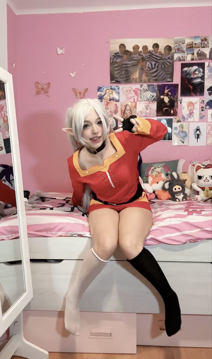 DinoPotatox's tweet photo. What happends if we mix #megumin x #frieren #cosplayㅤㅤㅤㅤㅤ https://t.co/51vTtjmFqg