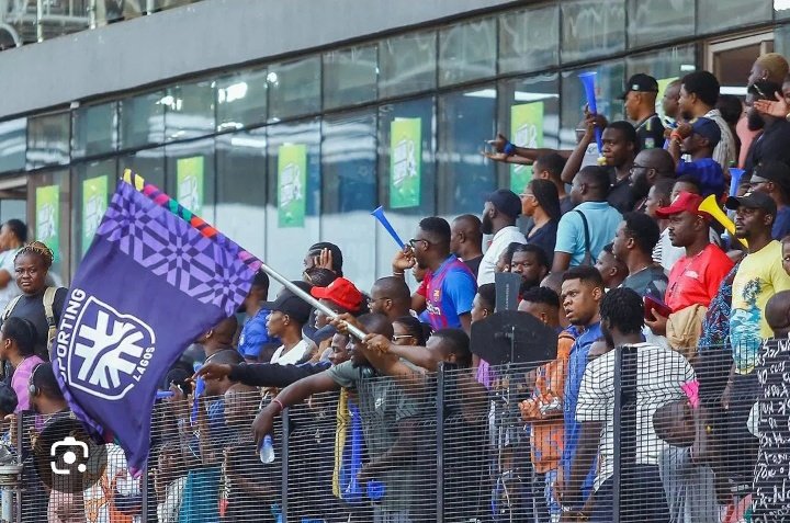 chisomennuji's tweet photo. The neighbours are noisy, we have been here longer. They say.
But we were here first, and we are not letting anyone take it from us, time to show how noisy we can get
This is the Lagos Derby. It isnβt the end of the world. Itβs more than that πππ
#SLFC #letsgosporting #NPFL https://t.co/x7OBmfMNeW