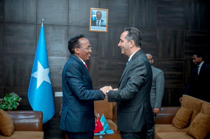 gedo247's tweet photo. Türkiye’s Ambassador-Designate to Somalia #Ferhat Alkan, presented his credentials to Deputy Foreign Minister Hassan Mohamed Ali Nadaara, as #Mogadishu and #Ankara reaffirmed their commitment to deepening bilateral ties and cooperation. @MOFASomalia
📸 @hornpulsemedia https://t.co/5uGb4wnRAh