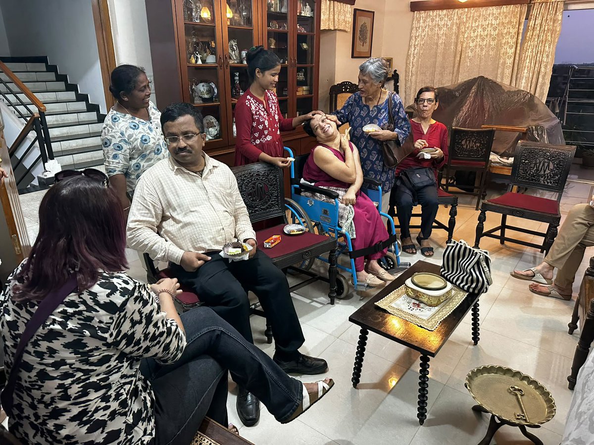 PrakashWKamatPK's tweet photo. Visited friend Frederika Menezes @i_am_frederika along with Avelino and celebrated her birthday 🎊🎂 at her residence this evening at Miramar(Panaji Goa) with her family, relatives and friends. God bless Frederika 🙏❤️
@discommgoa @goadisability @yashatwork @alokikgoa @mallaikamat @yourtara @kdrow