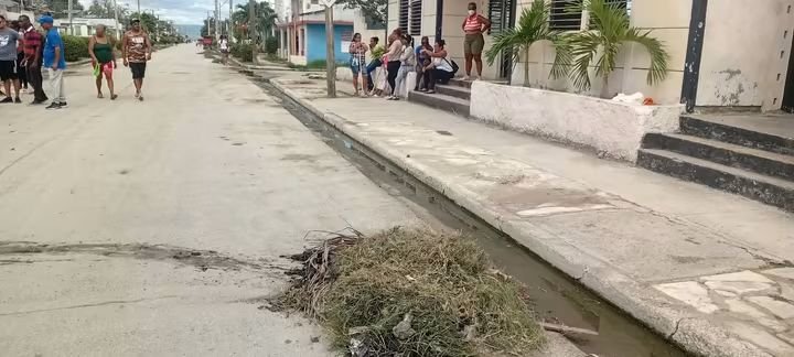 MoragasPavo's tweet photo. unido es un pueblo imparable.

👏 ¡Orgullosamente Educadores Caimanerenses!
🌿 Por una Caimanera más limpia, sana y hermosa
#EducaciónCaimanera https://t.co/EXJy175bAD