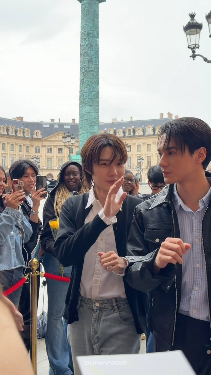 dunkvvoid's tweet photo. 300926 KENGNAMPING 🦆🐰

#kengnamping #kengharit #nampingster @Schiaparelli #Schiaparelli #PFW https://t.co/mT9NRqp6he