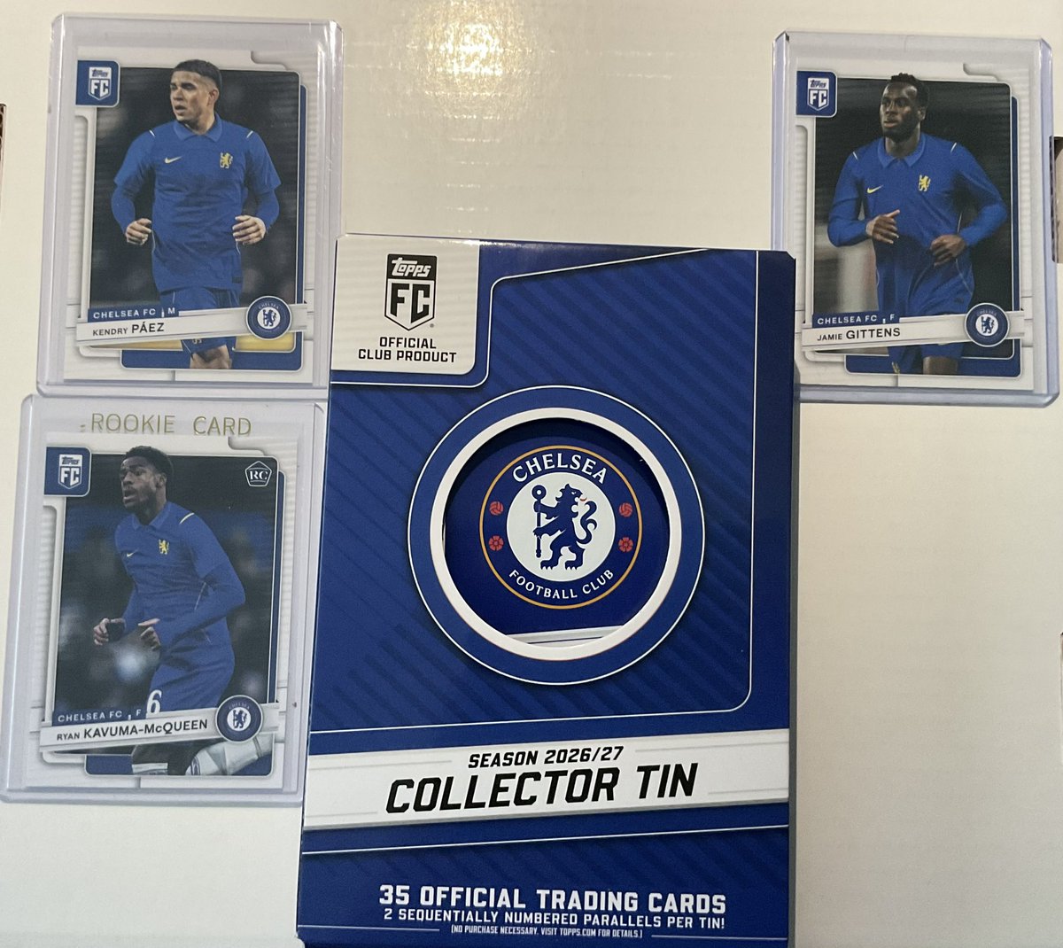 LontoonSiniset's tweet photo. Topps Chelsea FC ”Team Set” Collector Tin 2026/27
#CFC #CFCfi #Valioliiga #LontoonSiniset #ToppsPremierLeague #ChelseaKeräilykortit #ChelseaTradingCards https://t.co/aomRVJujzT