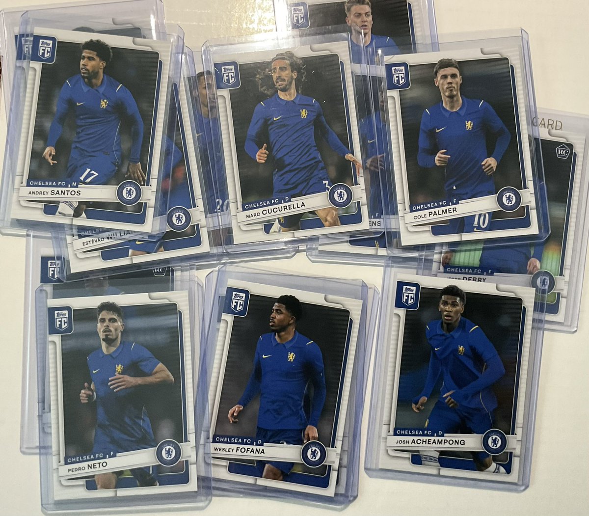 LontoonSiniset's tweet photo. Topps Chelsea FC ”Team Set” Collector Tin 2026/27
#CFC #CFCfi #Valioliiga #LontoonSiniset #ToppsPremierLeague #ChelseaKeräilykortit #ChelseaTradingCards https://t.co/aomRVJujzT