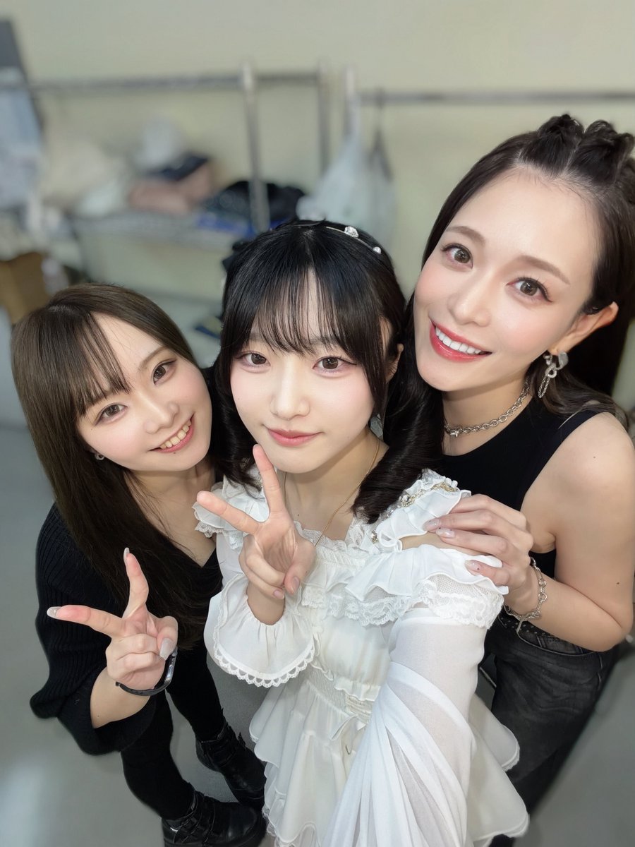 kira_kira0303's tweet photo. ♡橘メアリーさん
♡香水じゅんさん
♡未歩ななさん
♡中山ふみかさん
お写真ありがとうございました😭
私が緊張でたじたじしていたにも関わらずとっても優しくお話ししてくださって本当に感謝しかないです😭
@mary_tachibana @jun_kasui @miho_nanachan @fumitas_ https://t.co/OjM0iEi9RA
