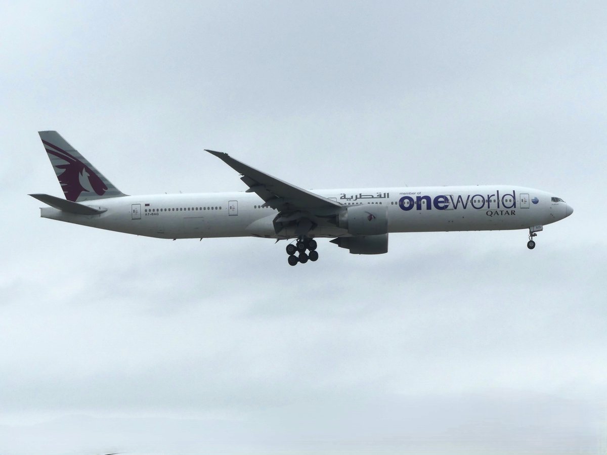 ten_koji1103's tweet photo. 2026/9/23成田国際空港外周にて 34R下り
QRのトリプルセブン
カタール航空 B777-300ER
Oneworld Livery
Qatar Airways
#B777
#QatarAirways
#Oneworld https://t.co/eioJnjfQAg